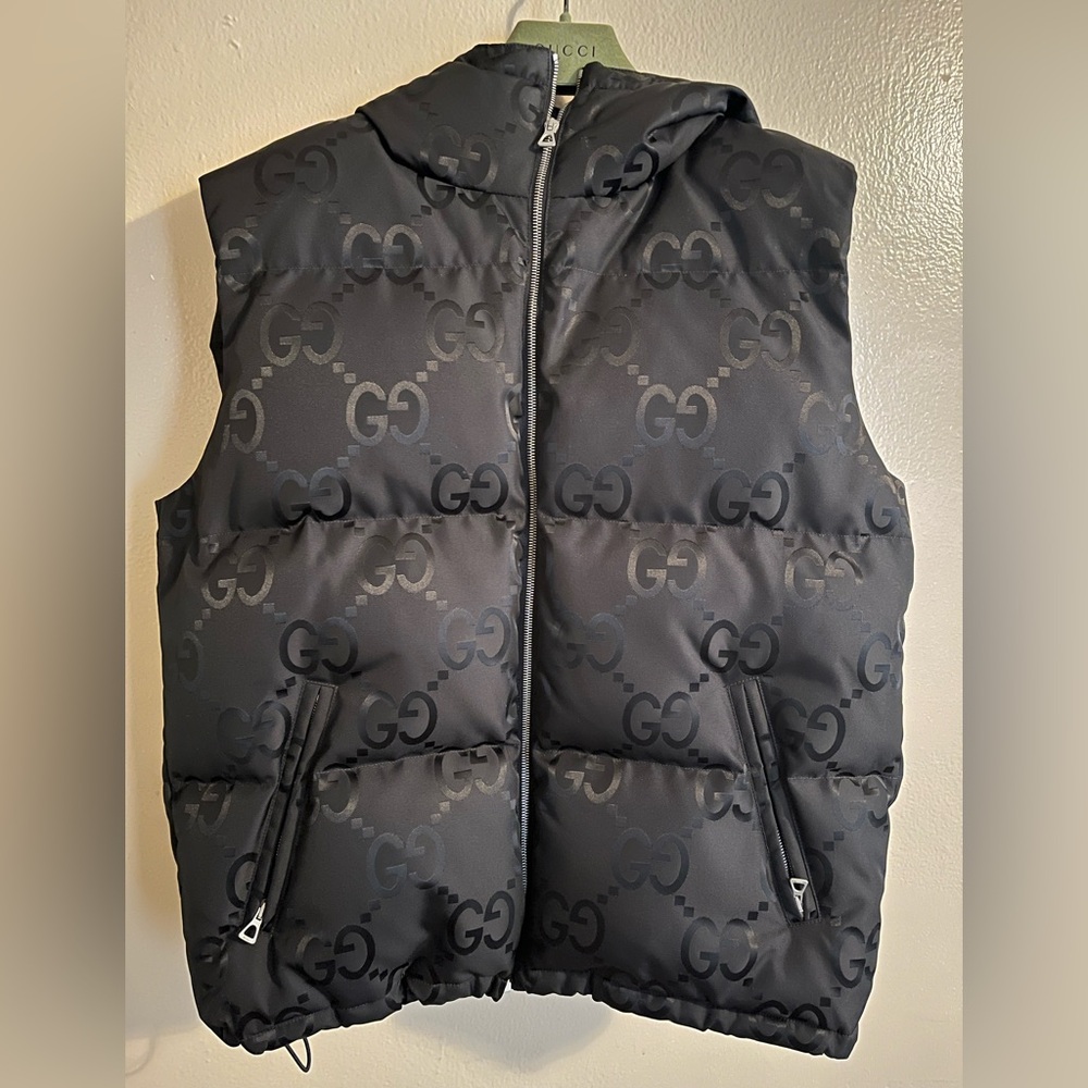 Authentic Gucci Black Puffer Vest Men’s size 48